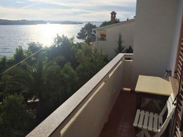 Apartman Supetarska Draga Apartment Exterior photo